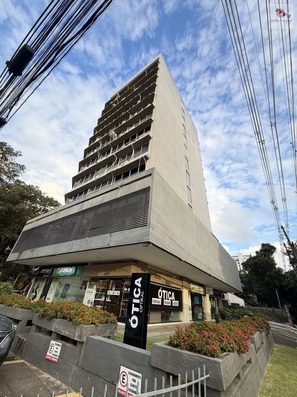 VENDO ÓTIMA SALA COMERCIAL COM 36M² EM SANTO AMARO - RECIFE