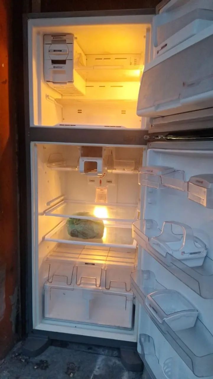 Geladeira Duplex em bom estado e funcionando   - Foto 2