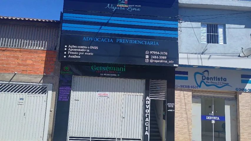 Oportunidade, salão comercial com salas em cima ponto muito movimentado 