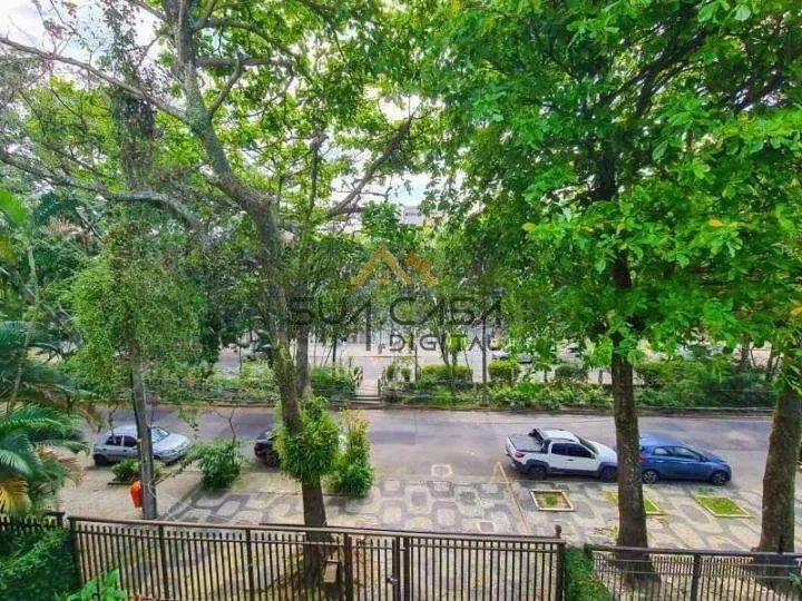 Apartamento reformado com 4 quartos à venda no Jardim Oceânico REF: BAAP4477 2