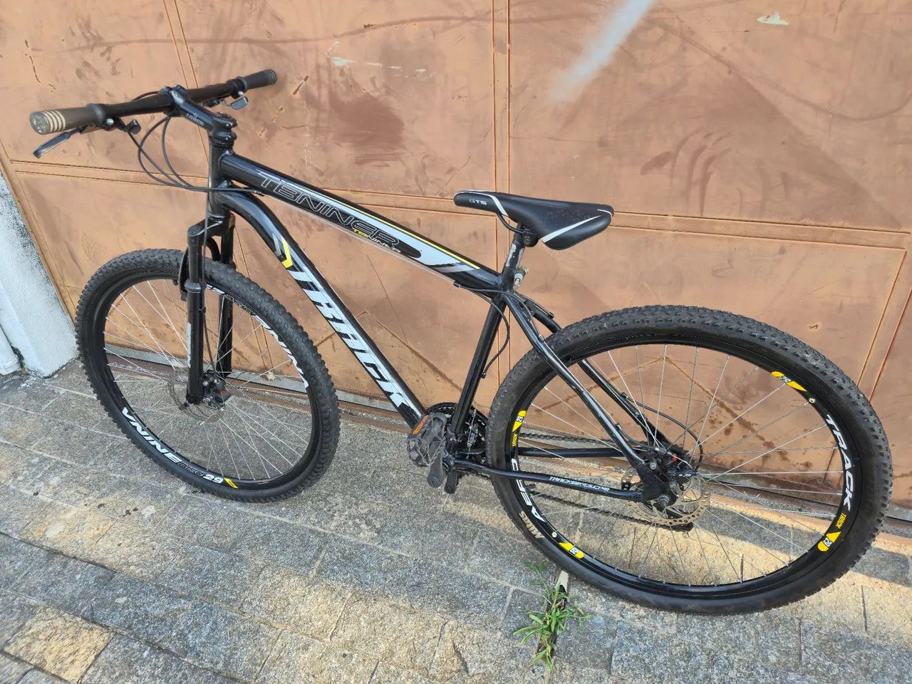 Bicicleta Aro 29 - 21 Marchas - Foto 2