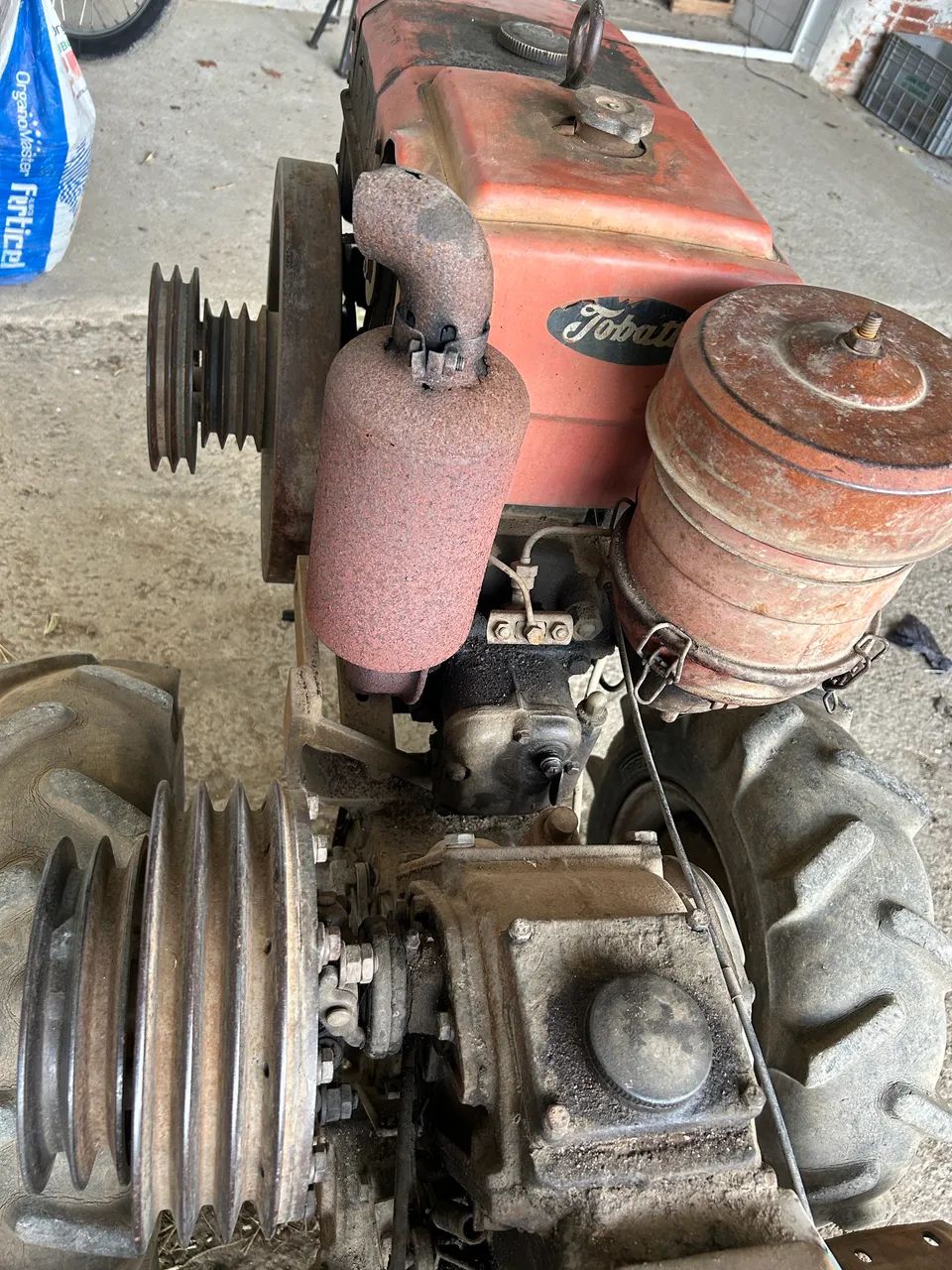 Vendo TOBATTA 16 HP E BOMBA DE ÁGUA  - Foto 5