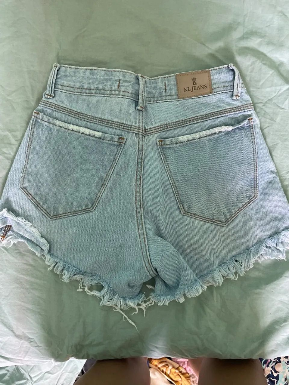 Short jeans
