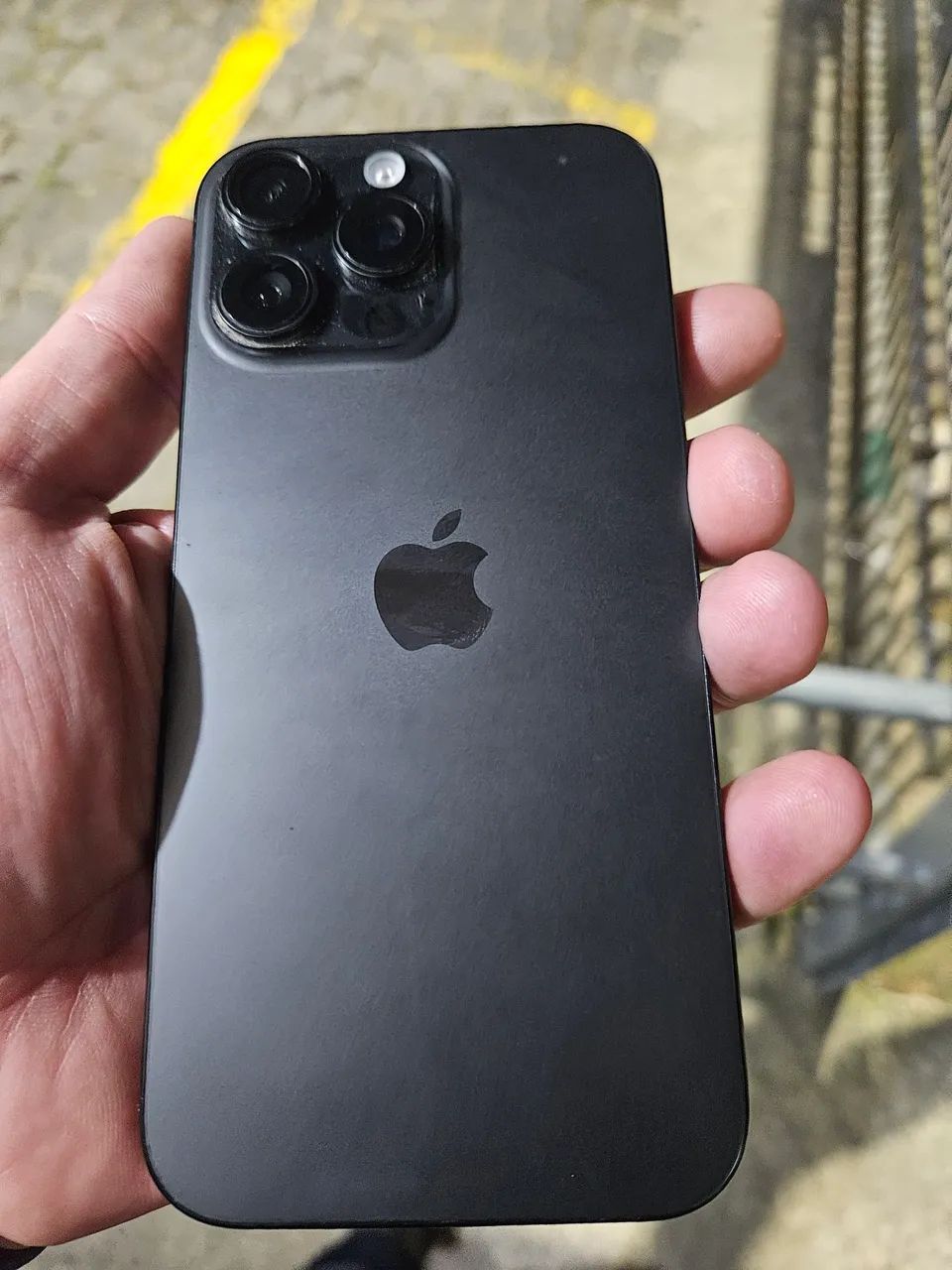 Iphone 16 pro max 512 gb  - Foto 2