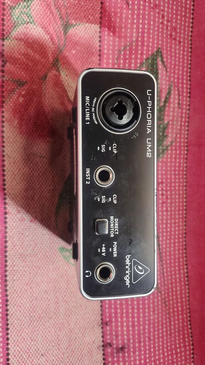 Interface de áudio e microfone condensador  - Foto 4