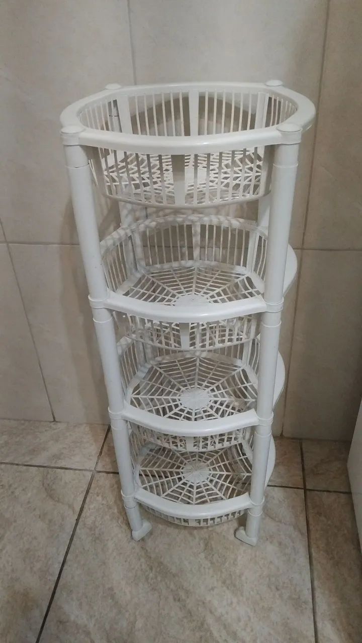 Fruteira de chão de plástico