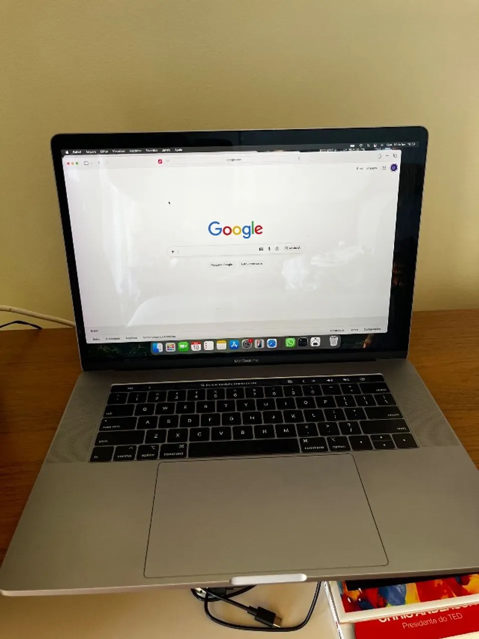 MacBook Pro 15? (2018) - i7 6-Core ? 16GB RAM ? SSD 256/512GB
