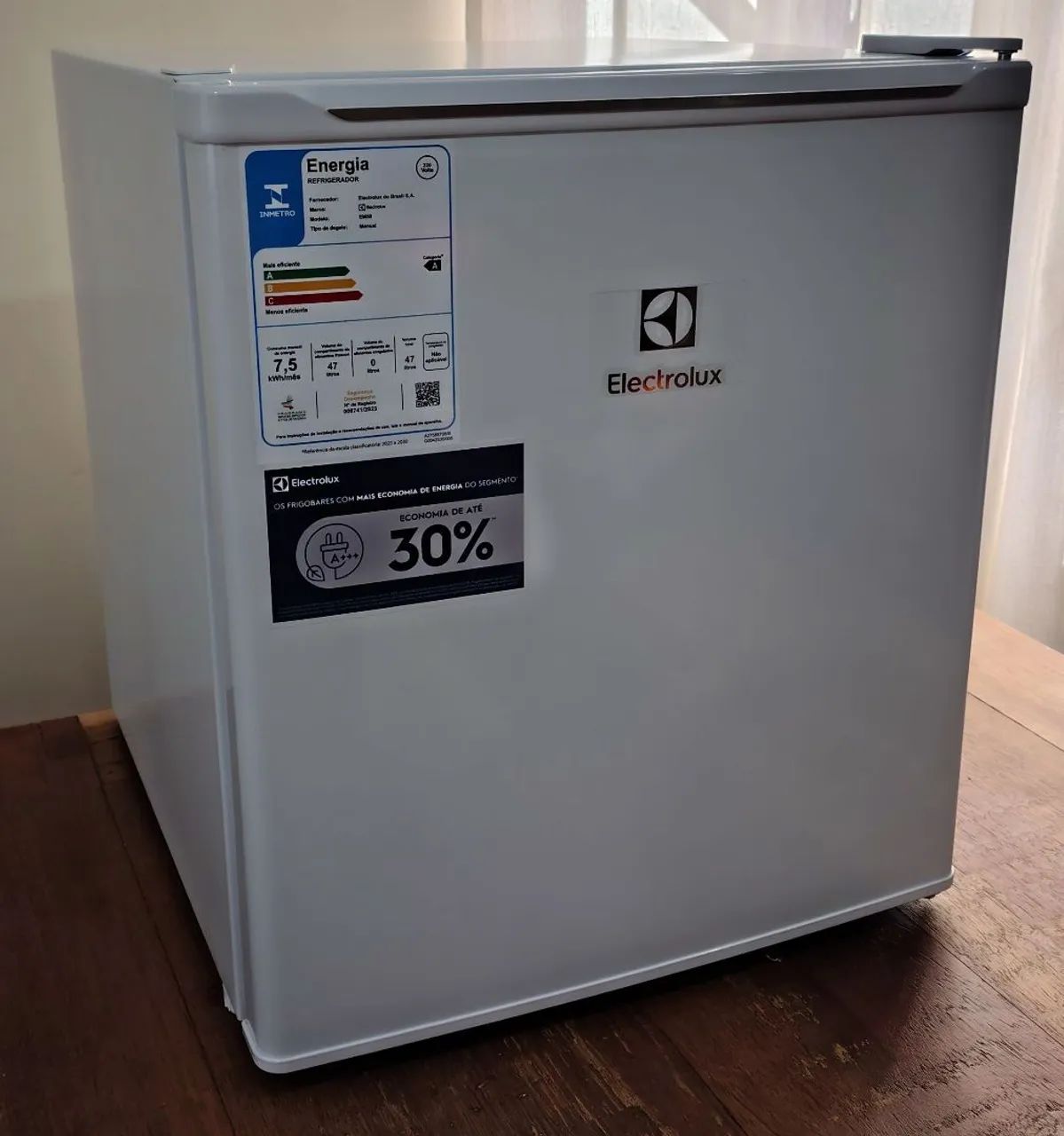 Frigobar Electrolux 47L