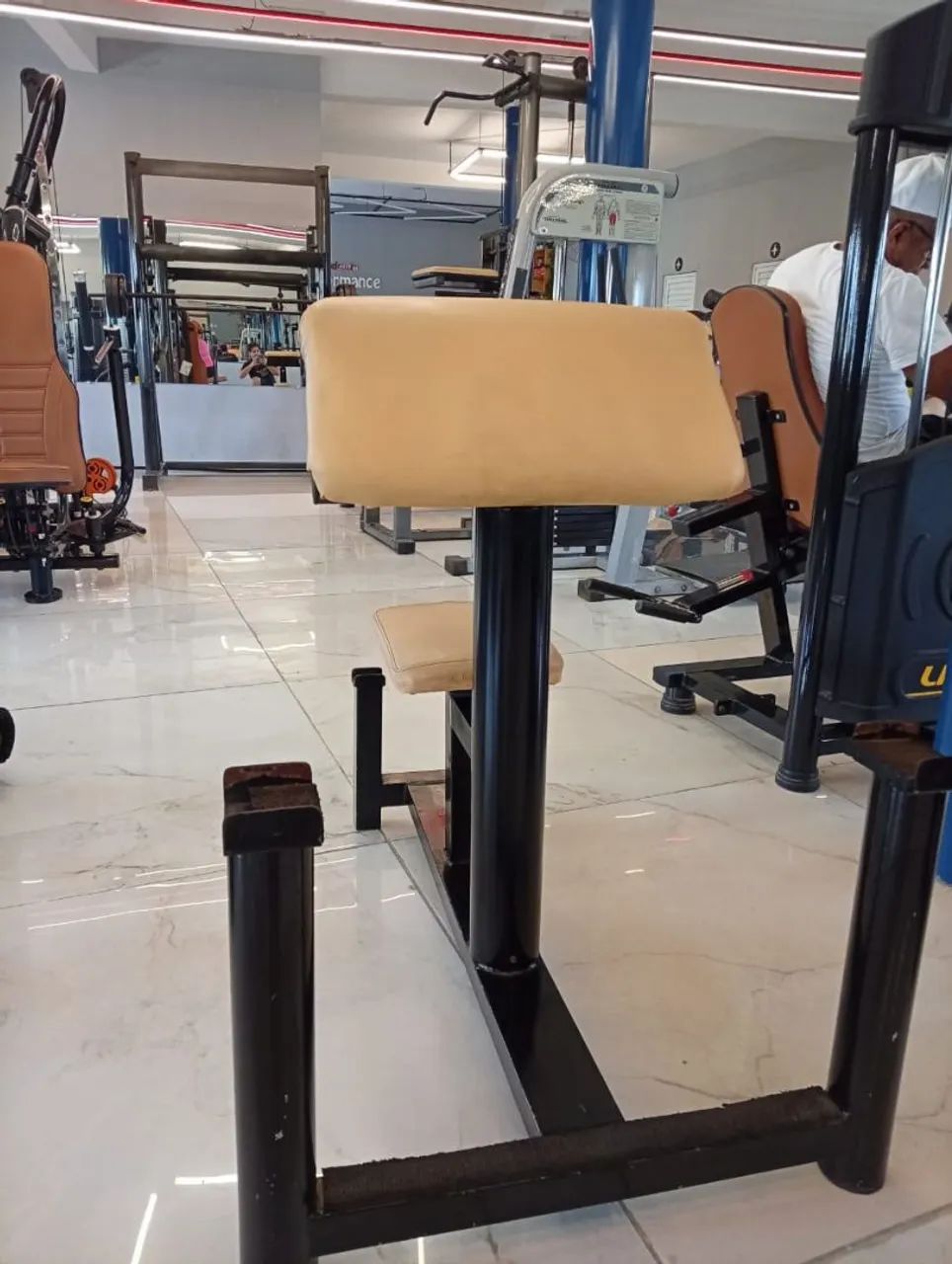 Máquina de academia 