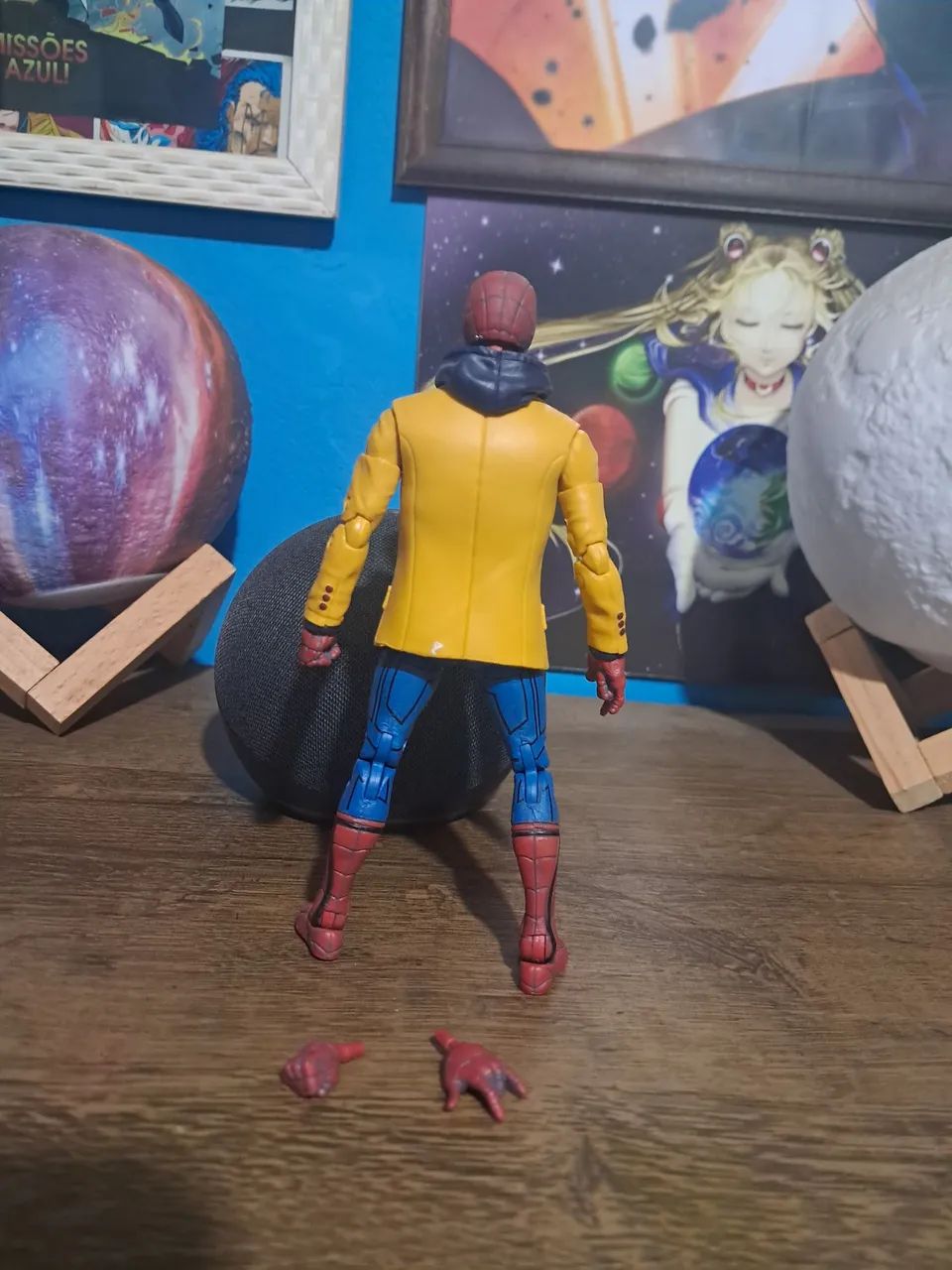 Spider-Man - Jaqueta Amarela Marvel Legends  - Foto 2