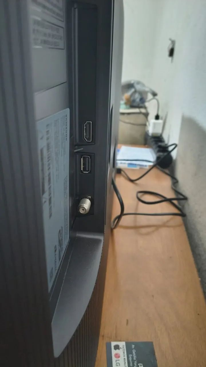 Vendo Smart TV Samsung 32' - Foto 4