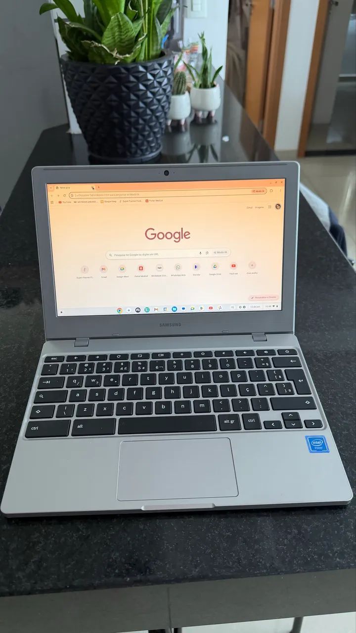 Tenho 2 CHROMEBOOK SAMSUNG 4 - EXCELENTE ESTADO + CASE INCLUSA