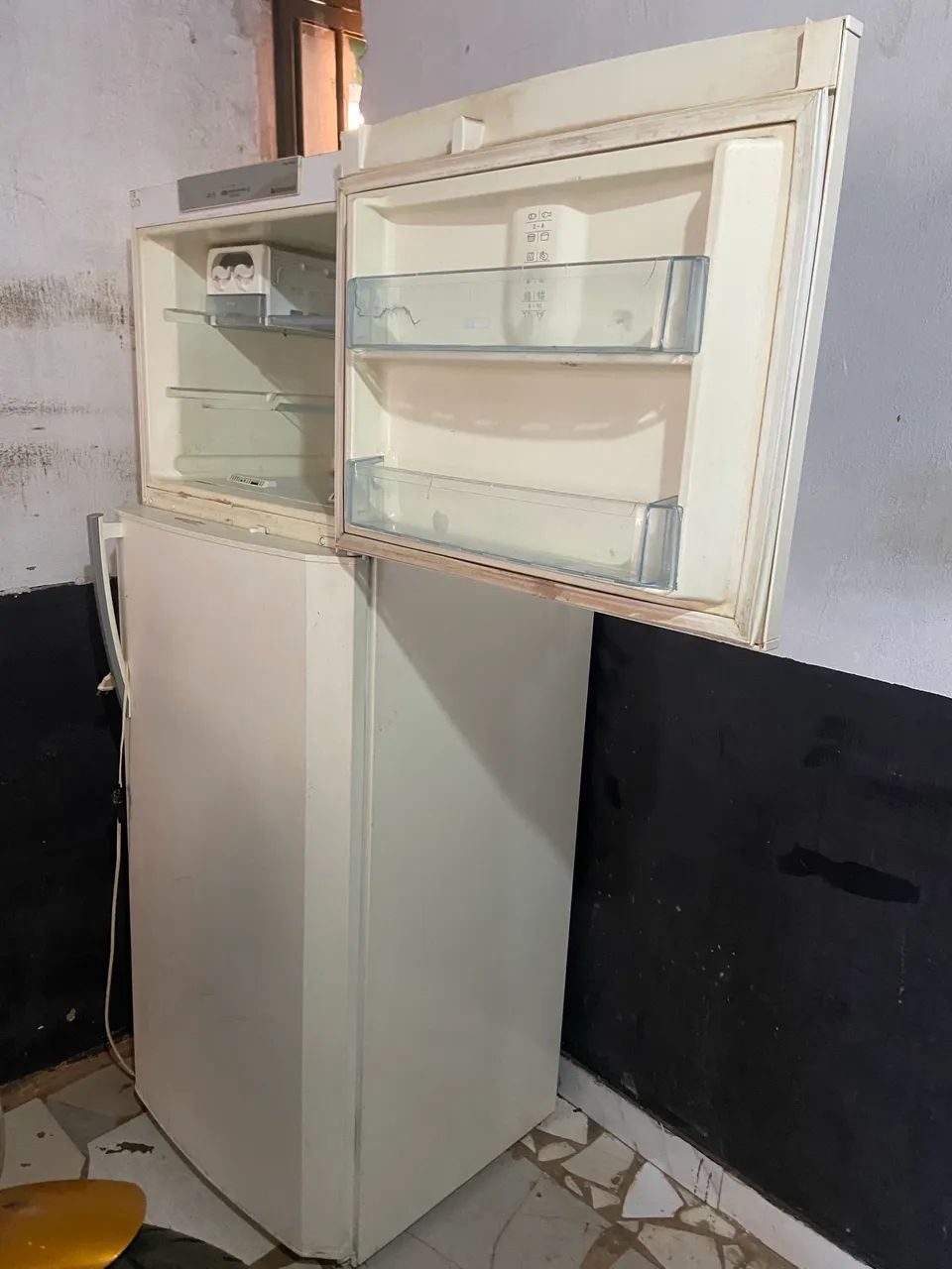 Vendo Geladeira BOSCH  - Foto 2