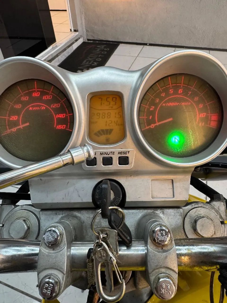 Twitter - 2008 - CBX 250 - Foto 4