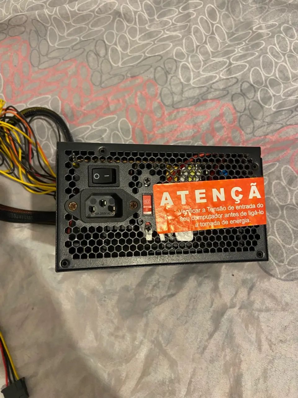 Fonte Goldentec, modelo GT 500W - Foto 2
