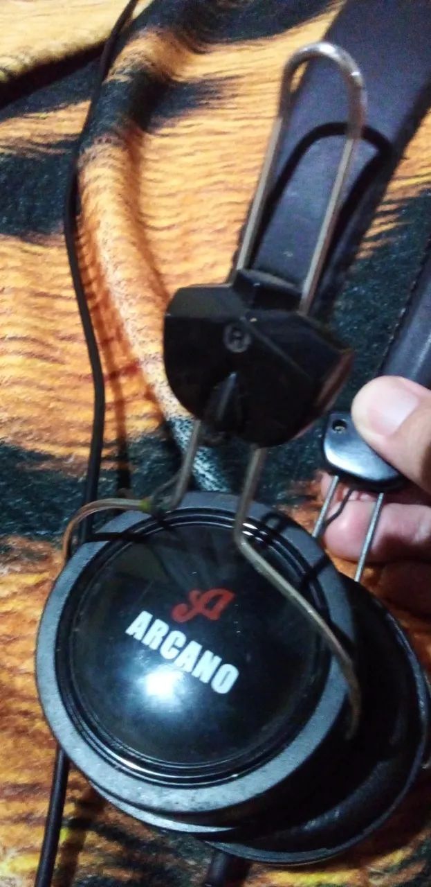 Fone arcano  funcionando precisa troca o fio