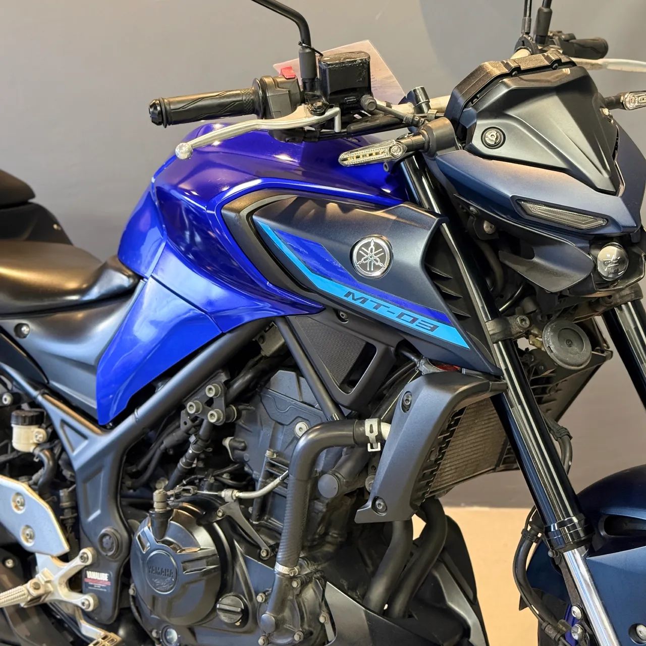 YAMAHA MT03 2023 - Foto 2