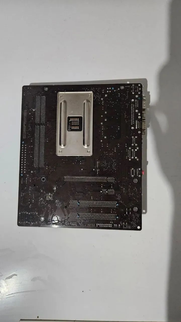 Placa-Mãe ASUS M4N68T-M LE (Socket AM3) - Liga Sem Vídeo - Foto 2