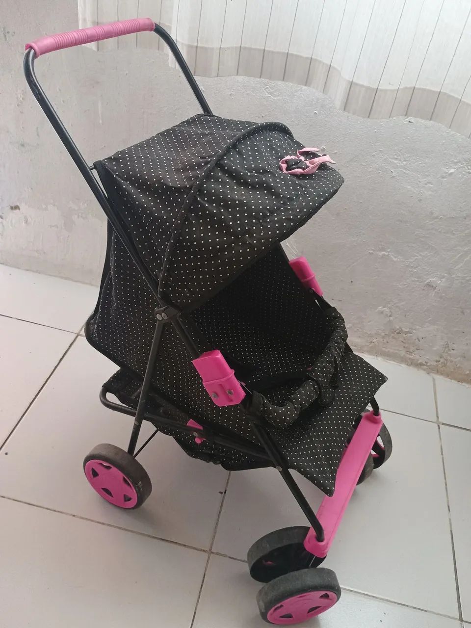 Carrinho de boneca 