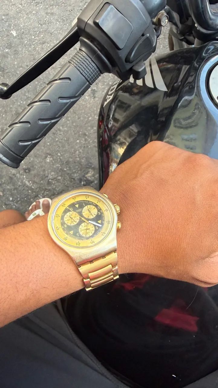 Swatch Cara Preta pirâmide  - Foto 4