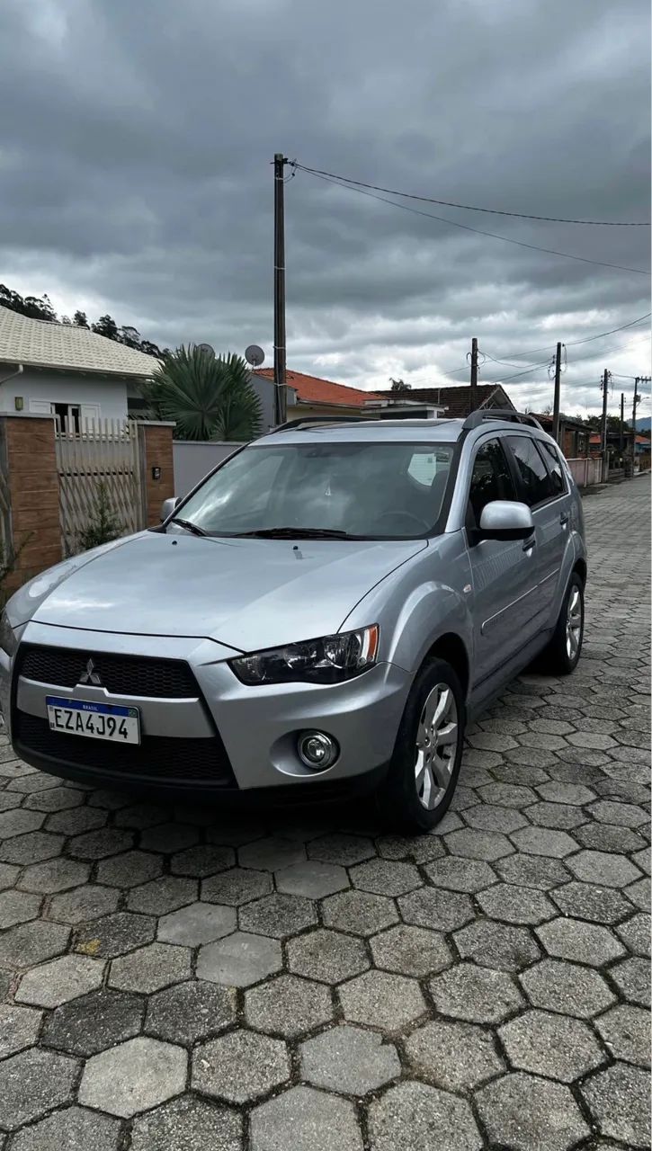 Mitsubishi Outlander 2.0 16V 160CV AUT. 2013