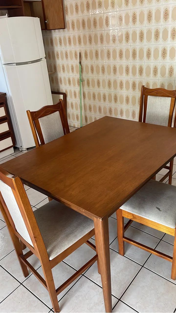 Mesa de madeira 4 lugares - Foto 5