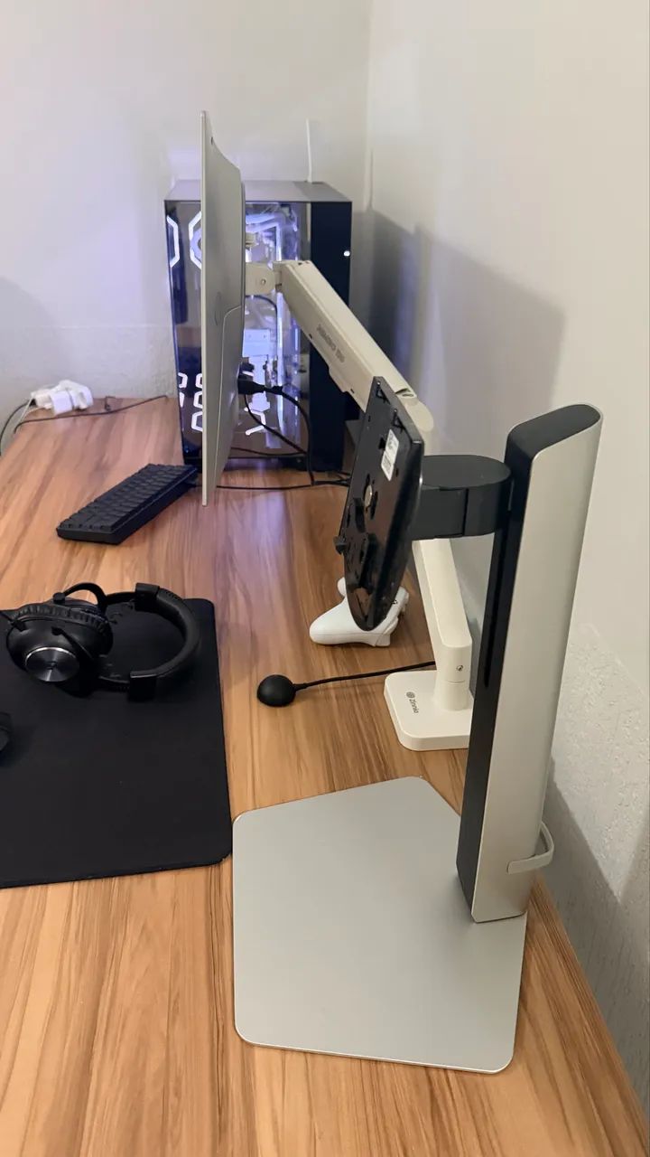 Monitor Samsung Odyssey G6 Oled 360hz 0,03ms - Foto 2