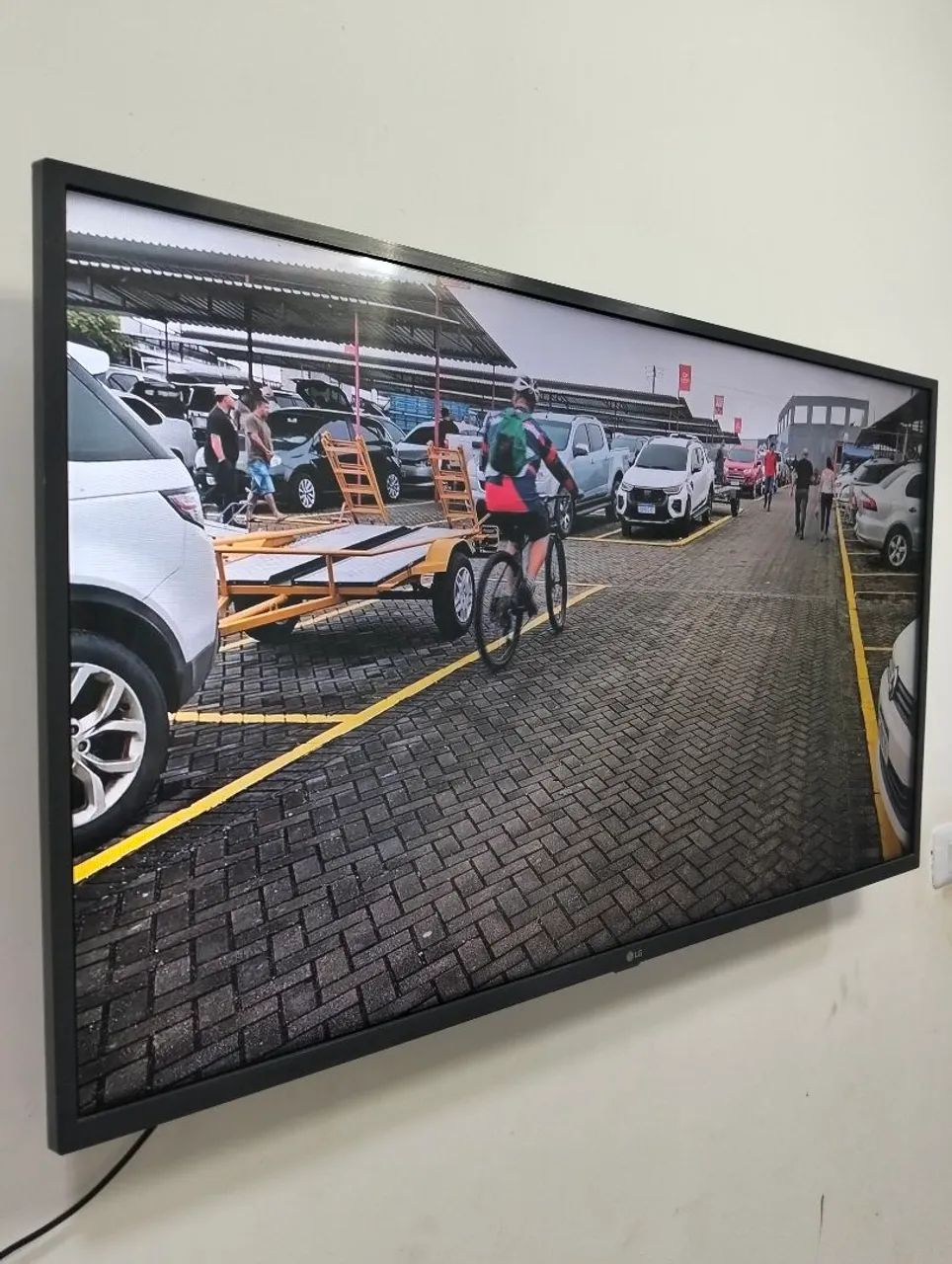 Vendo esmart tv LG 42 polegadas nova  - Foto 2