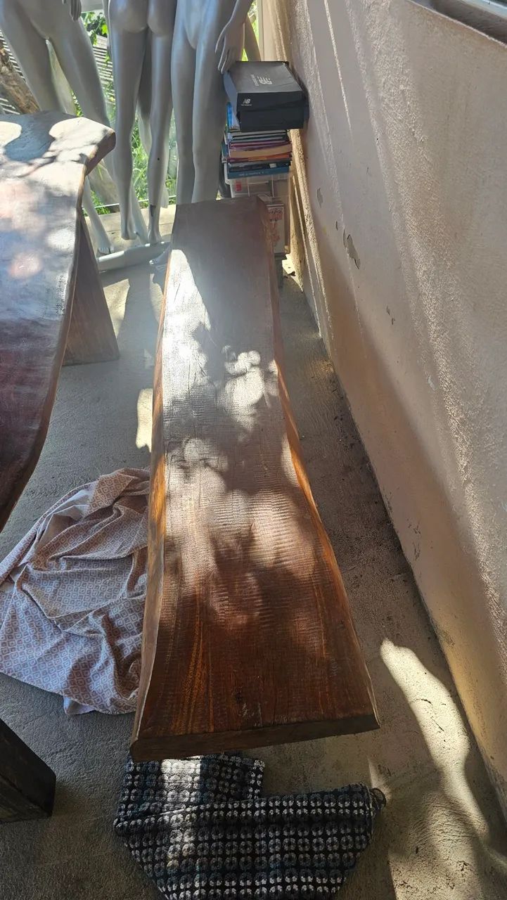 Mesa de madeira maciça  - Foto 2