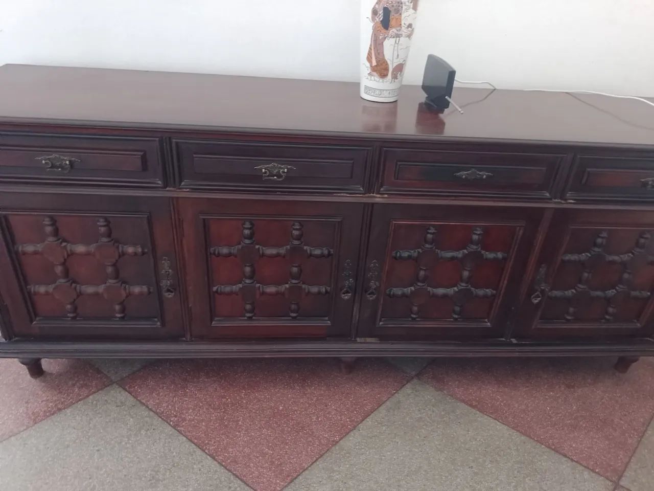 BUFFET ANTIGO BEM CONSERVADO 