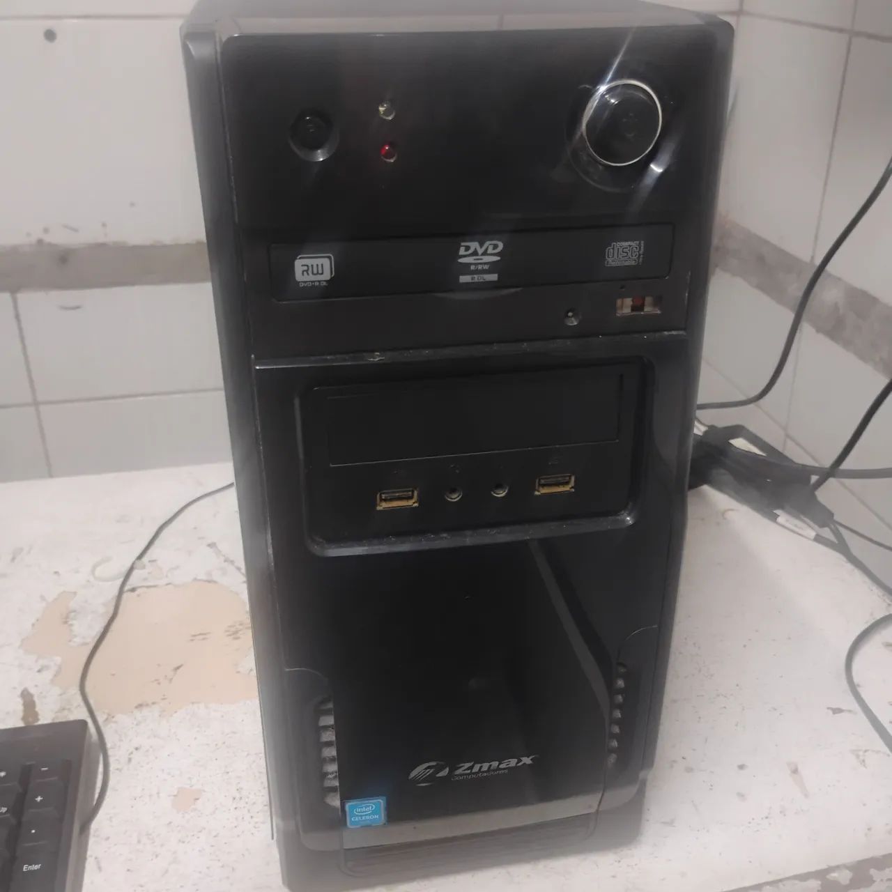 CPU ddr3 4gb HD 500gb Intel 