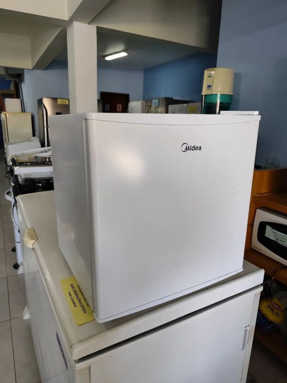 Frigobar Midea 45 Litros 220 Volts  - Foto 2
