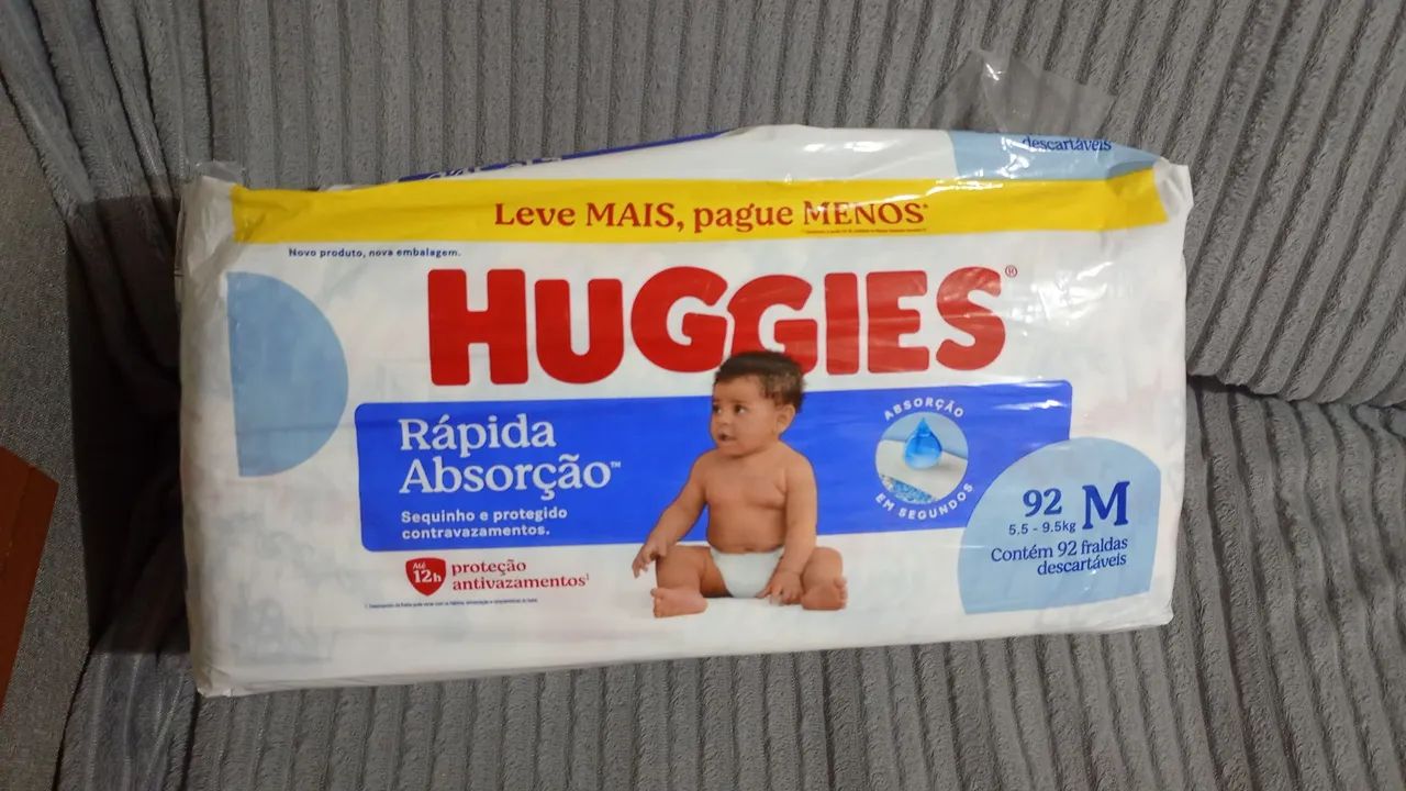 Vendo fraldas lacradas TAM M - Foto 2