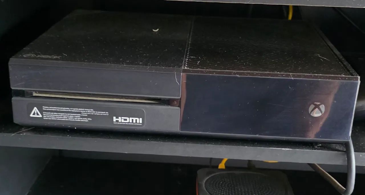 Xbox One 1TB (1ª geração) 