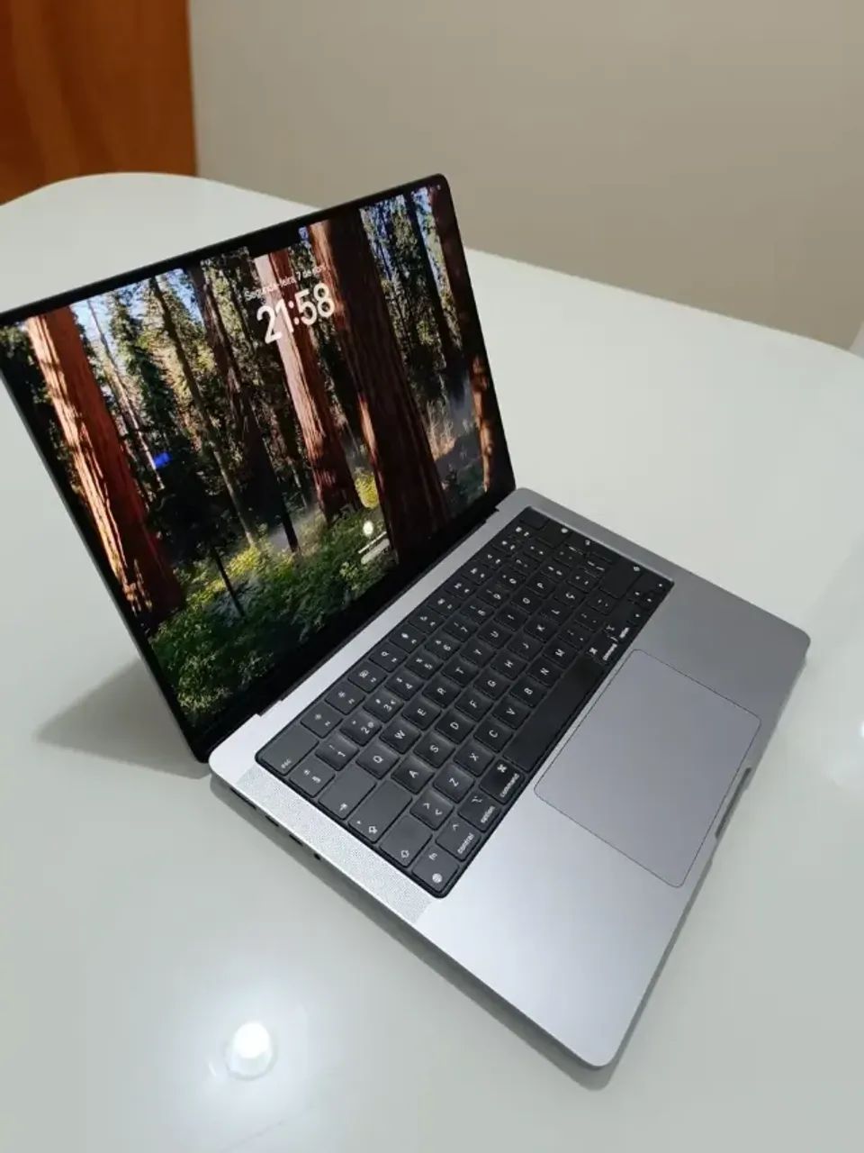 Macbook Pro M2 Pro 2023 14.2 Silver 16gb De Ram - 512gb Ssd (Usado) - Foto 5