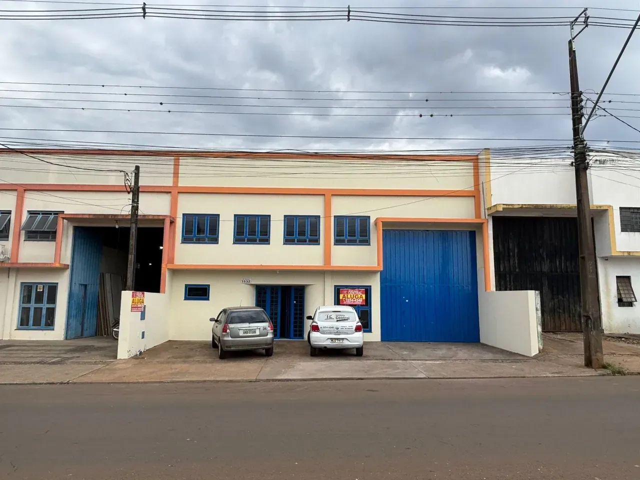 Barracão Comercial - Avenida Brasil, 1532 - Vila Brasil