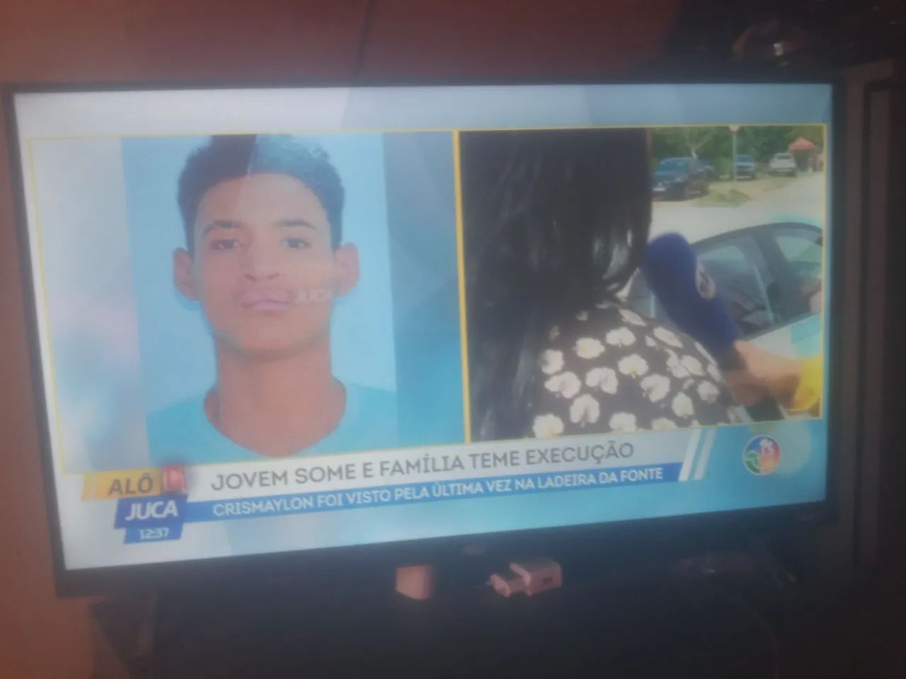 Vendo TV 32 polegadas smart  em perfeito estado bem conservada e sem problema  algum 