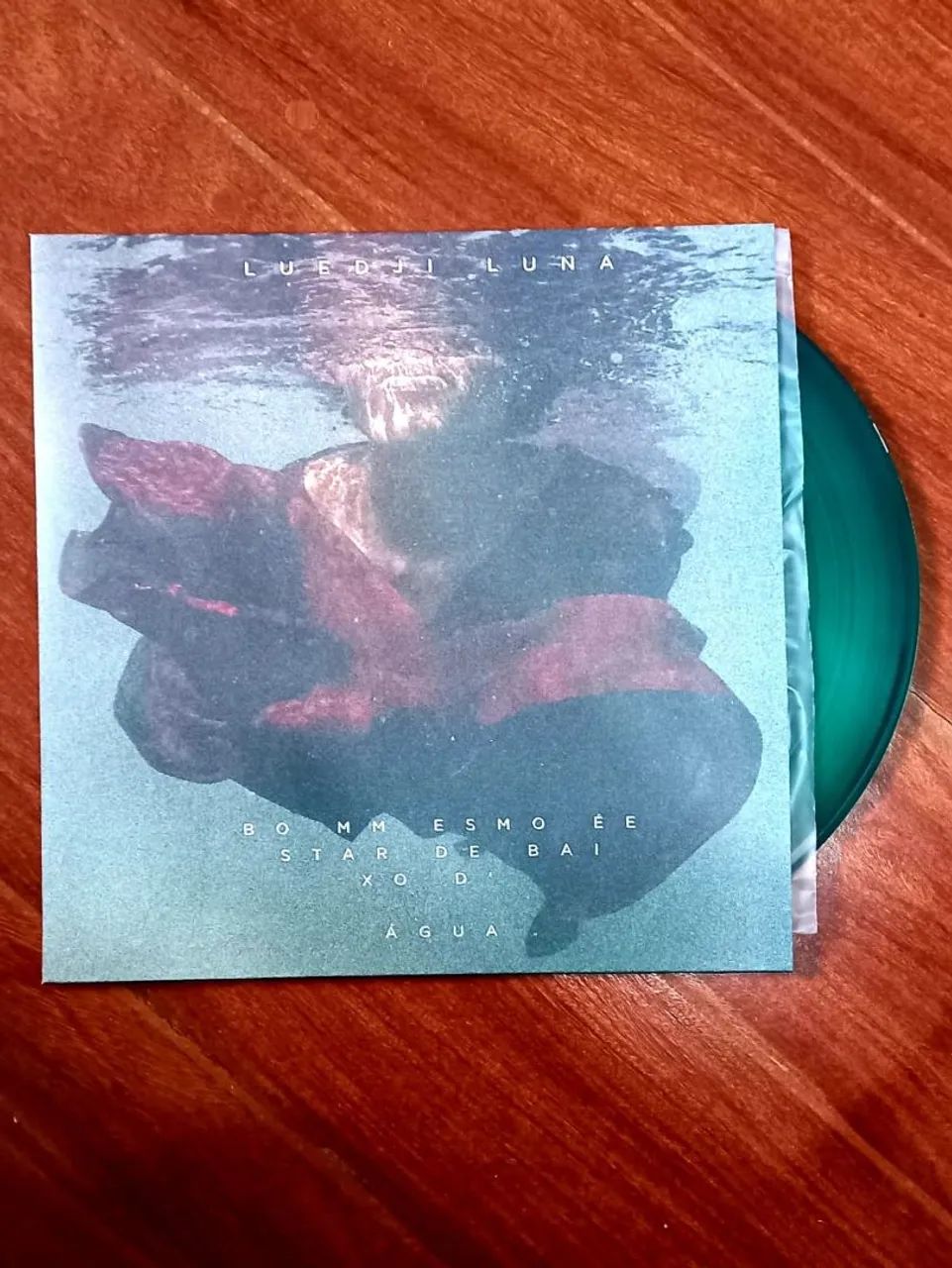 Vinil Lp Disco verde  Luedji Luna Bom Mesmo É Estar Debaixo D'água! 