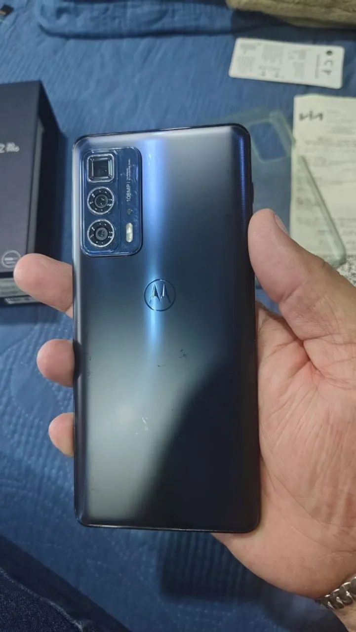 Motorola Edge 20 pro na caixa 
