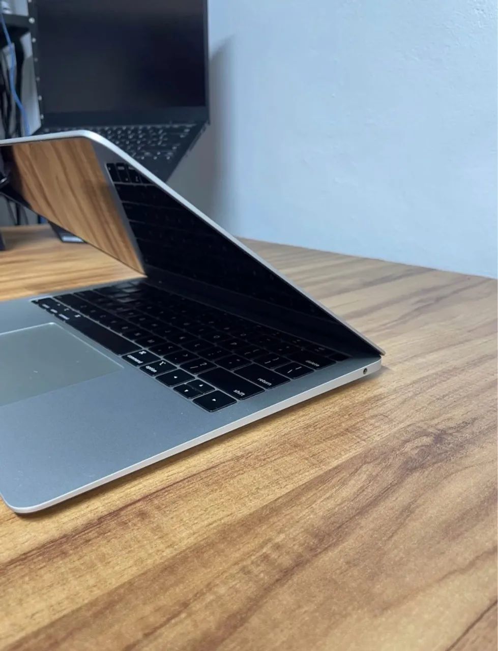 MACBOOK AIR RETINA 13.3polegadas 2018 - I5 8ªG/ 8GB RAM / SSD 128GB - Foto 3