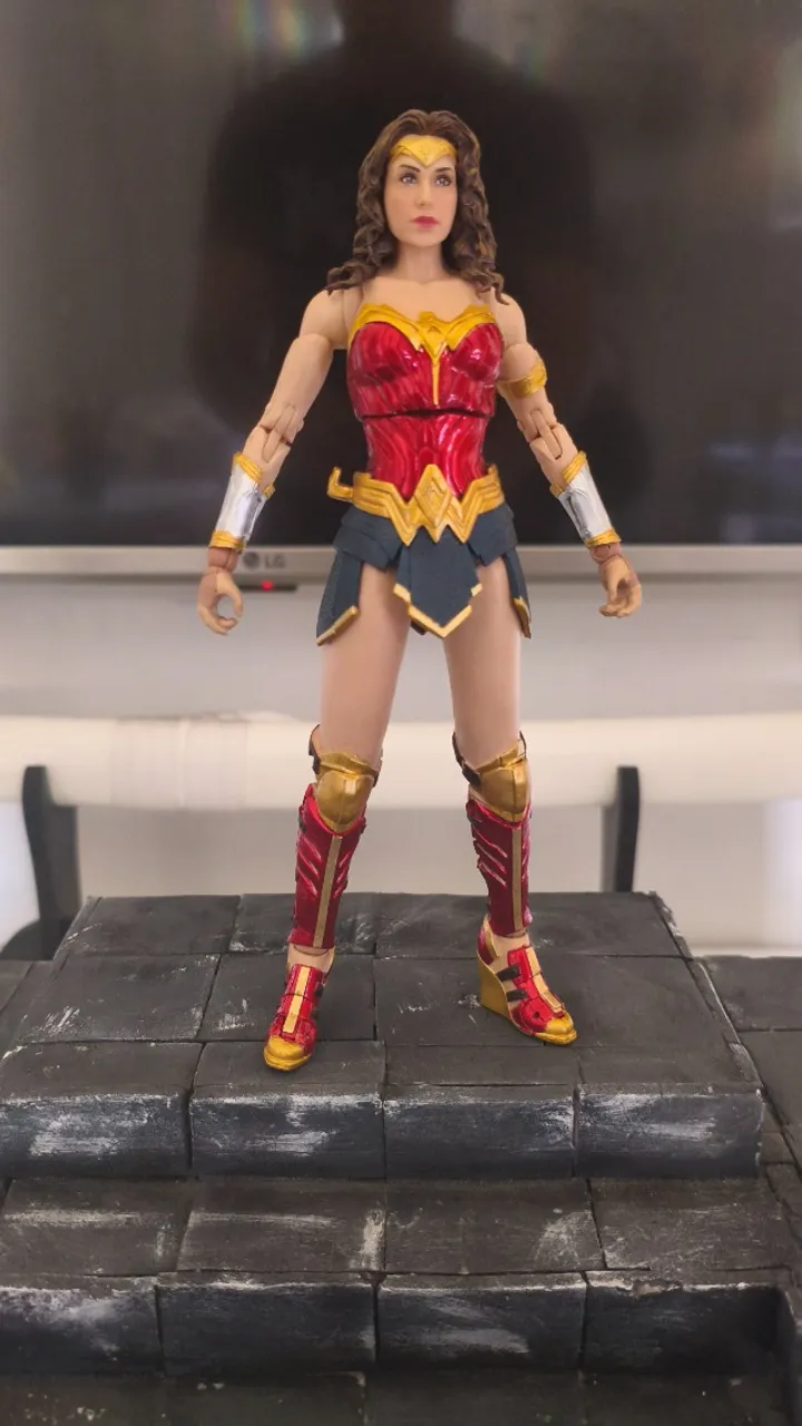 Figura Mulher Maravilha Wonder Woman Kingdom Come Reactivated DC