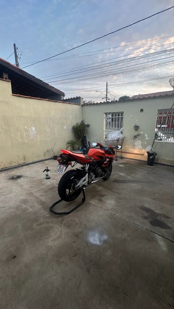 CBR 600 RR - Foto 3