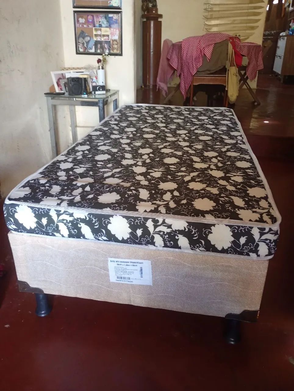 Base box com colchão 