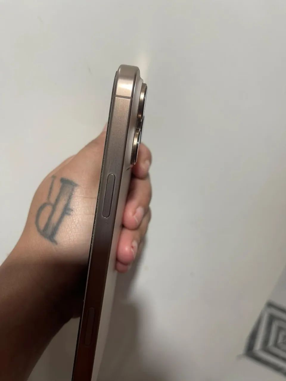 iPhone 16 Pro Max 256GB Desert  - Foto 3
