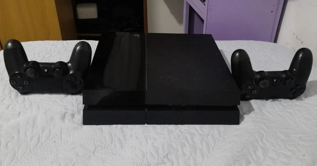 Ps4 com dois controles  - Foto 3