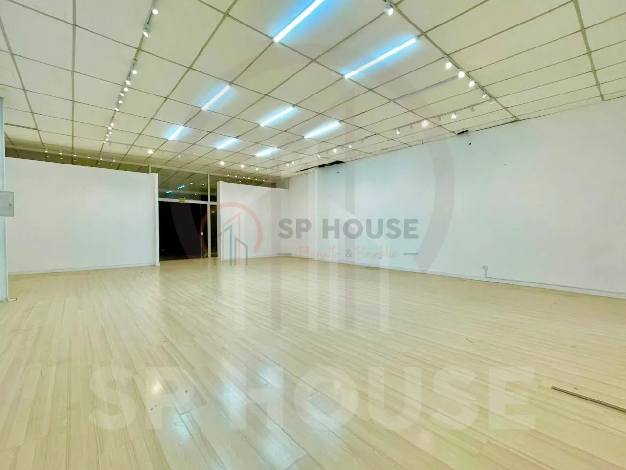 Loja comercial de 345m², 3 vagas, 2 banheiros, Mirandópolis. - Foto 5