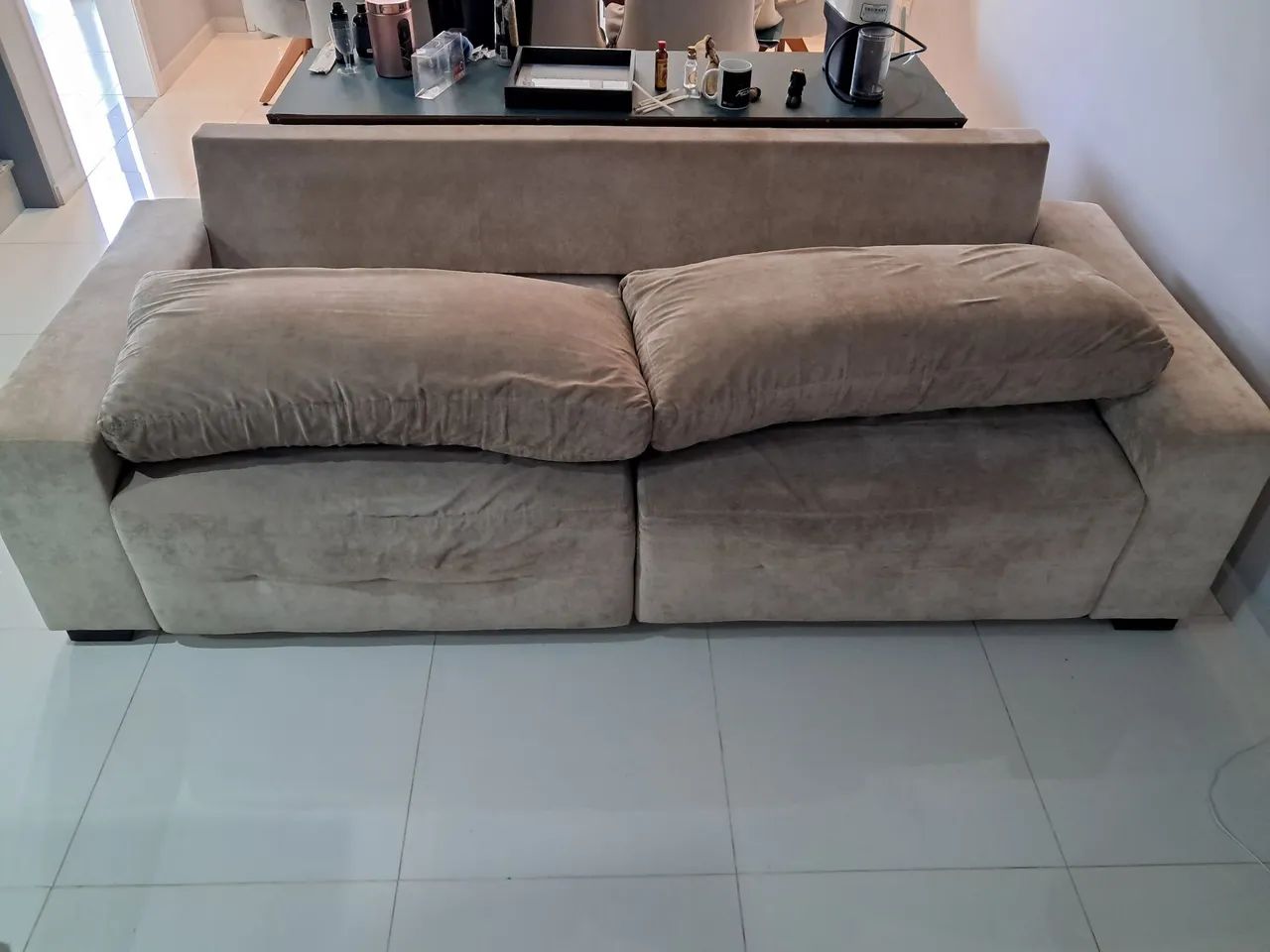 Sofa 3 Lugares Suede Bege Areia - Foto 3