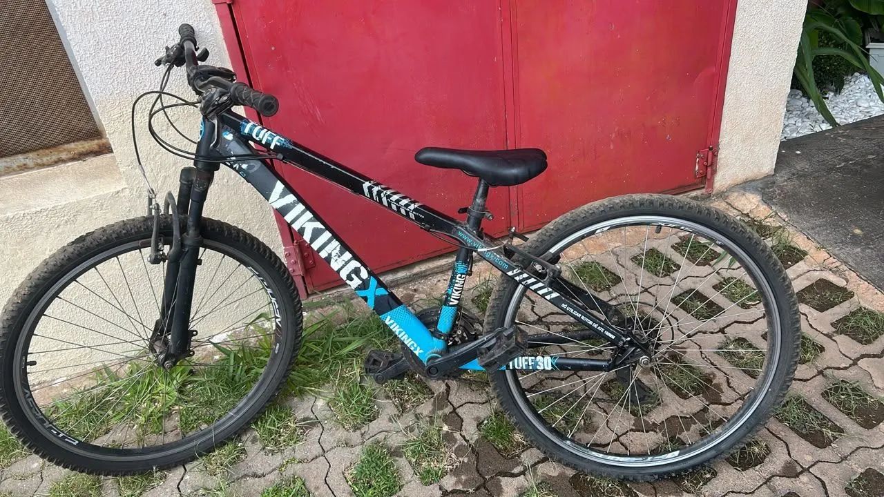 BICICLETA - VIKING X ARO 26 COM MARCHA(ACEITO TROCA)