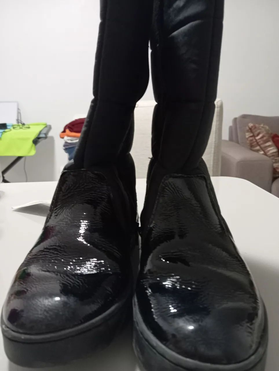 VENDE LINDA BOTA BIBI PRETA 