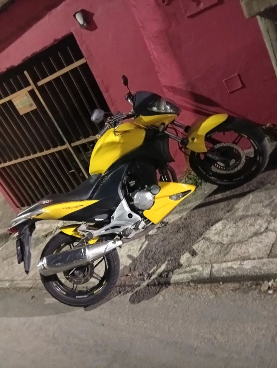 Cb 300 e 